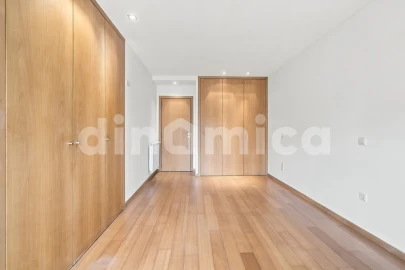 Apartamento T3 para Venda em Vila Nova de Famalicão e Calendário