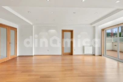 Apartamento T3 para Venda em Vila Nova de Famalicão e Calendário