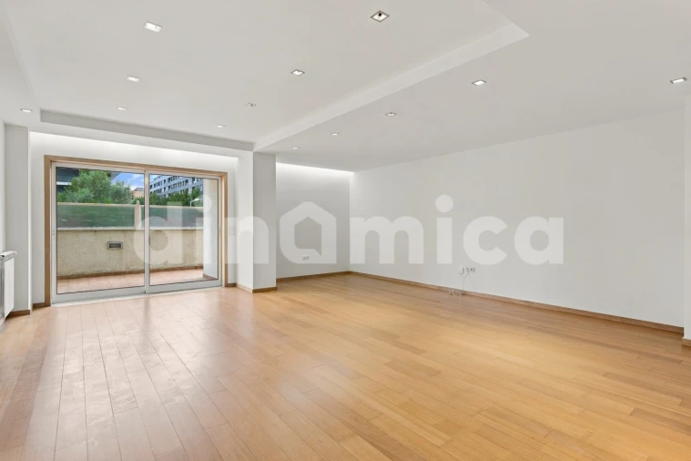 Apartamento T3 para Venda em Vila Nova de Famalicão e Calendário Foto 9