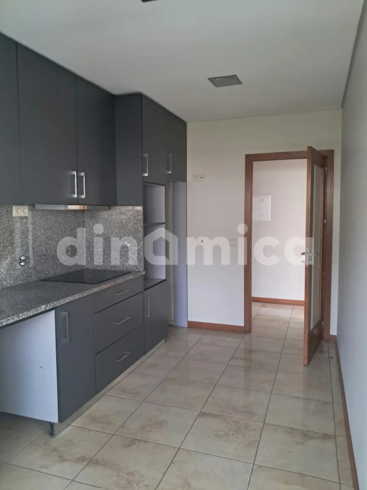 Apartamento T2 para Venda em Ribeirão Foto 2