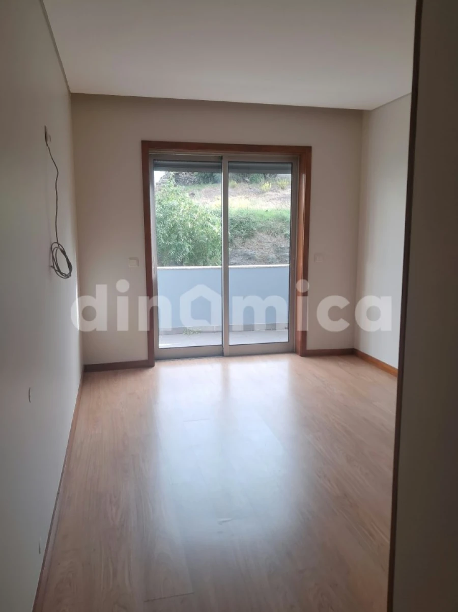 Apartamento T2 para Venda em Ribeirão Foto 8