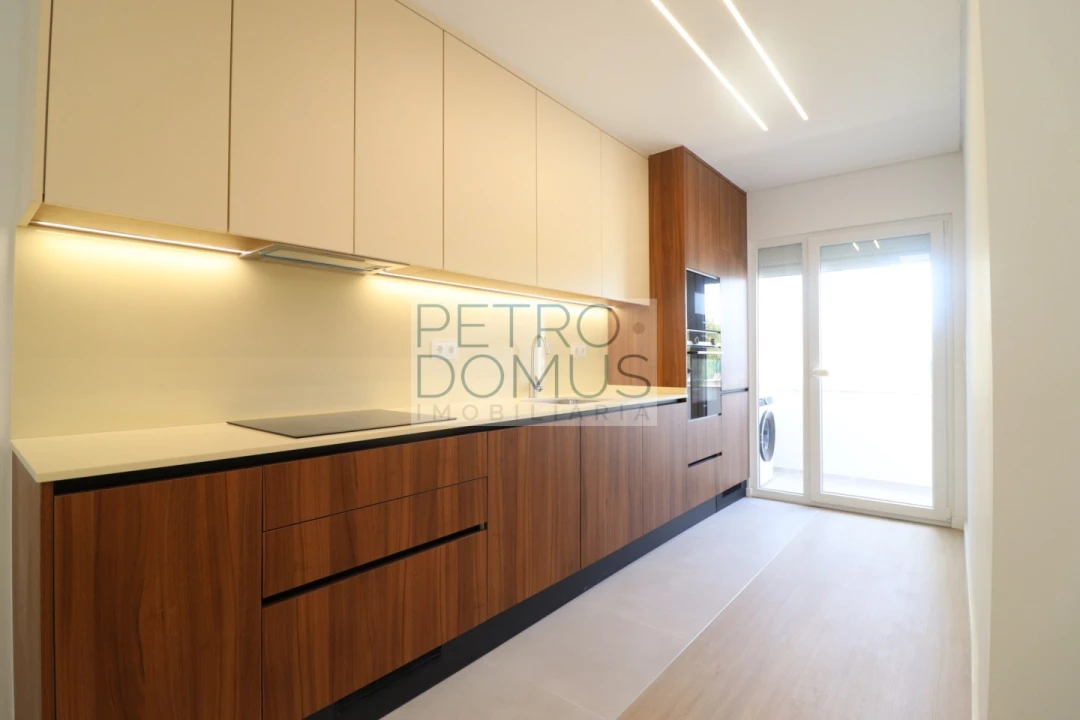 Apartamento T3 para Venda em Almada, Cova da Piedade, Pragal e Cacilhas Foto 4