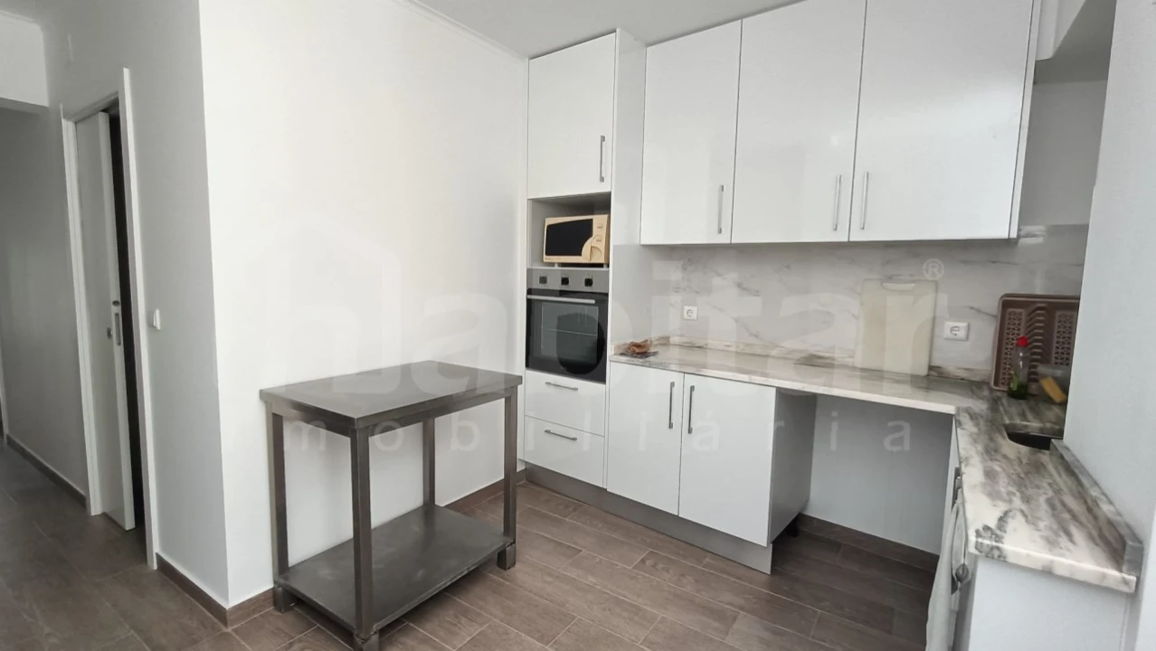 Apartamento T1 para Arrendamento em Benavente Foto 2