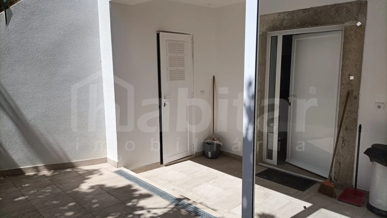 Apartamento T1 para Arrendamento em Benavente Foto 12