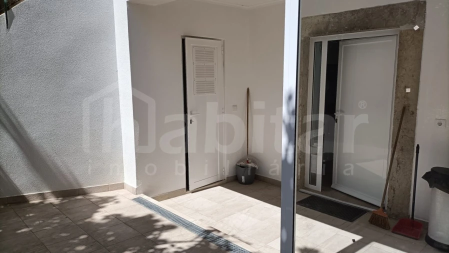 Apartamento T1 para Arrendamento em Benavente Foto 12