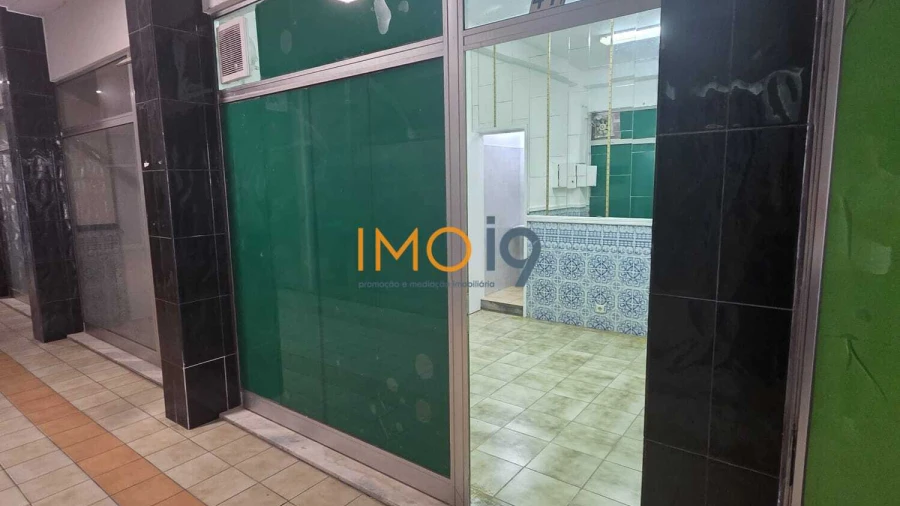 Loja para Arrendamento em Fatima