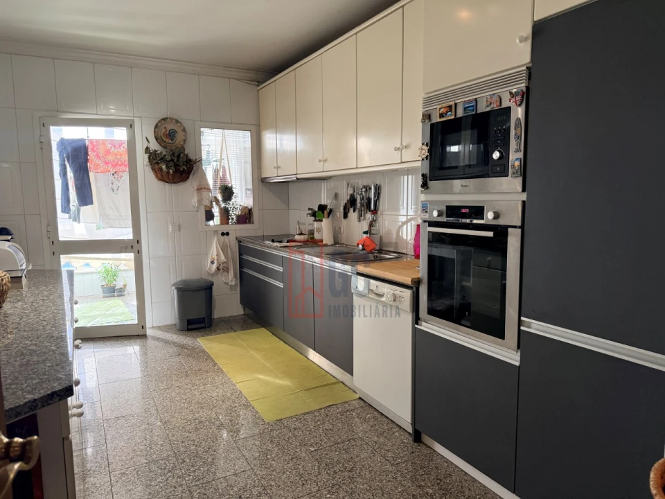 Apartamento T3 para Venda em Mafamude e Vilar do Paraíso Foto 11