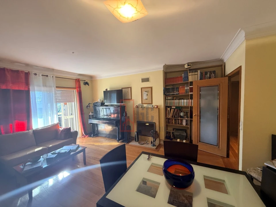 Apartamento T3 para Venda em Mafamude e Vilar do Paraíso Foto 3