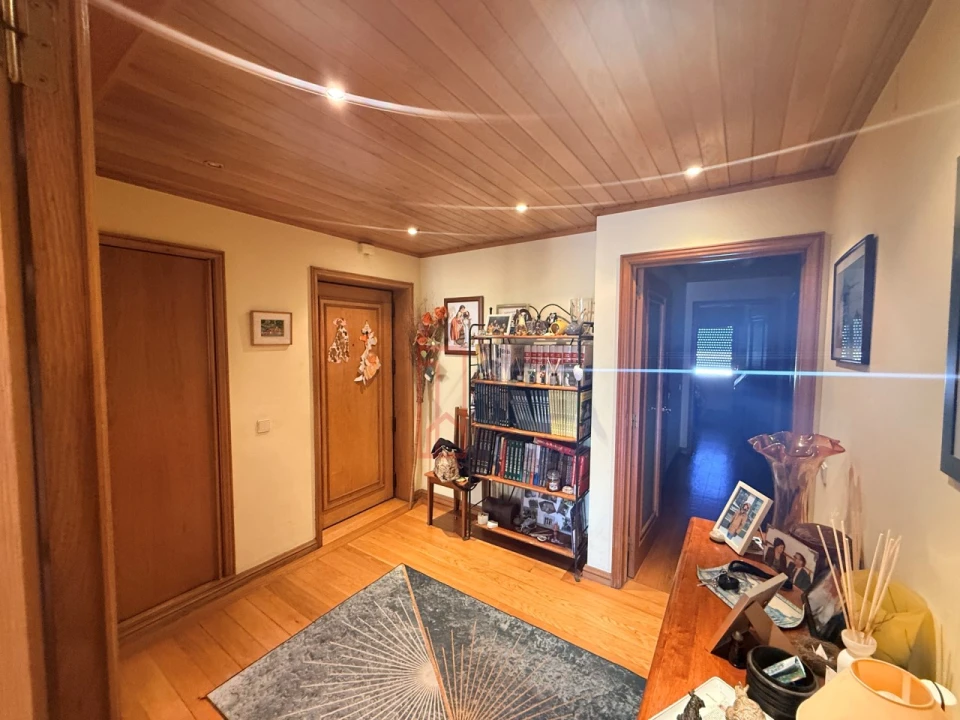 Apartamento T3 para Venda em Mafamude e Vilar do Paraíso Foto 9