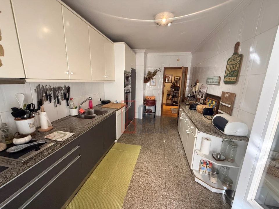 Apartamento T3 para Venda em Mafamude e Vilar do Paraíso Foto 12