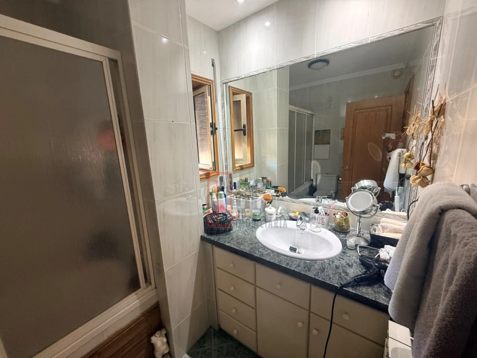 Apartamento T3 para Venda em Mafamude e Vilar do Paraíso Foto 25