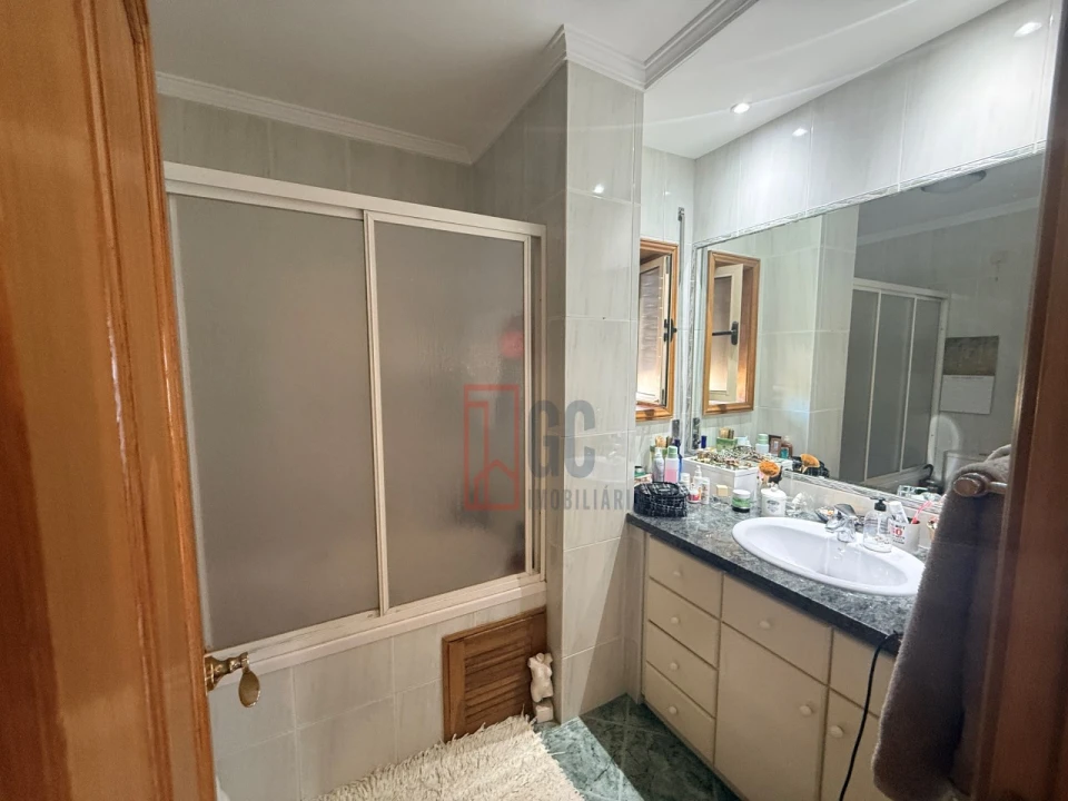 Apartamento T3 para Venda em Mafamude e Vilar do Paraíso Foto 24