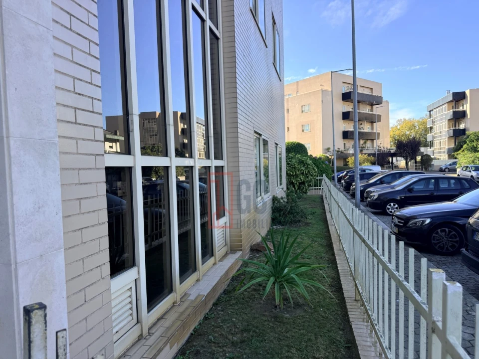 Apartamento T3 para Venda em Mafamude e Vilar do Paraíso Foto 36