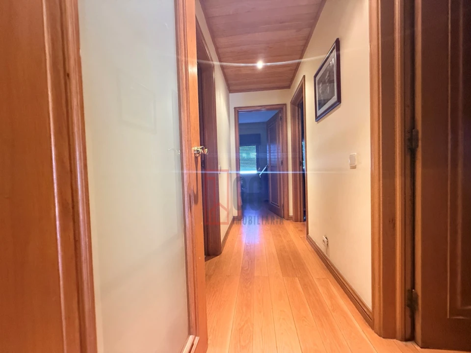 Apartamento T3 para Venda em Mafamude e Vilar do Paraíso Foto 9