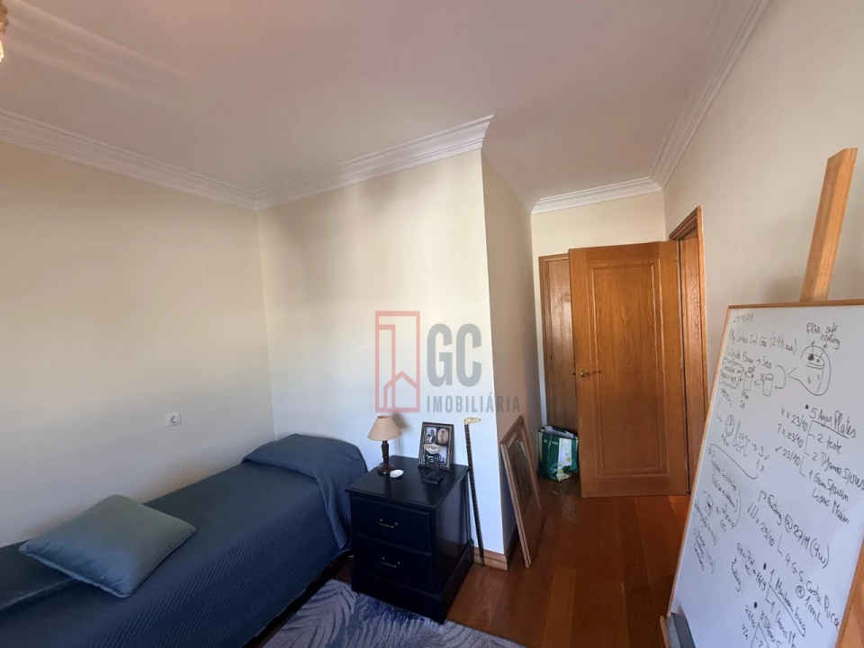 Apartamento T3 para Venda em Mafamude e Vilar do Paraíso Foto 25