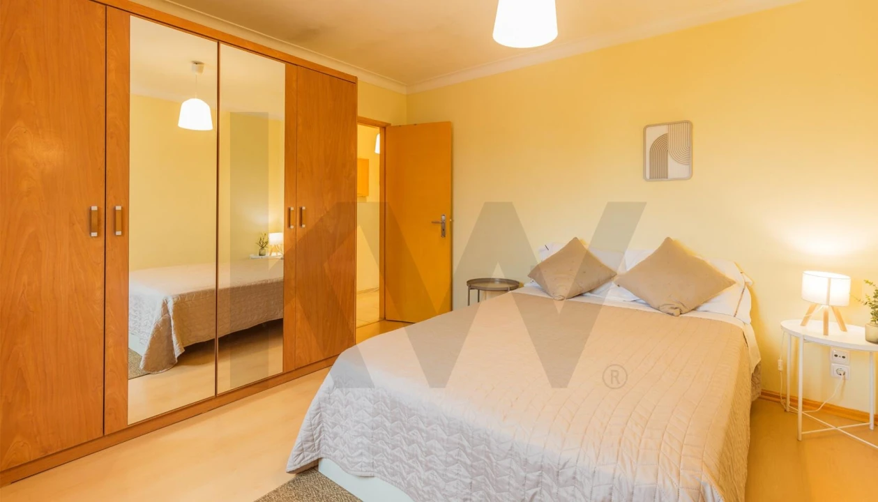 Apartamento T2 para Arrendamento em Vila Praia de Ancora Foto 2