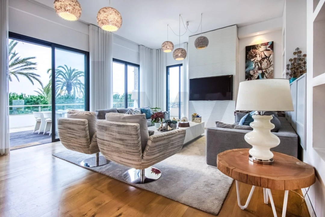 Apartamento T5 para Venda em Parque das Nações Foto 4
