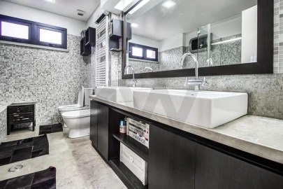 Apartamento T5 para Venda em Parque das Nações