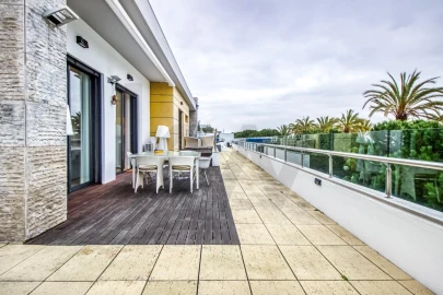 Apartamento T5 para Venda em Parque das Nações