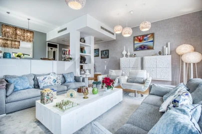 Apartamento T5 para Venda em Parque das Nações