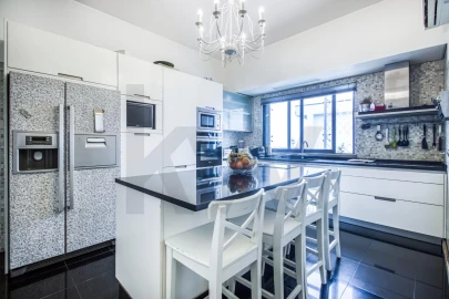 Apartamento T5 para Venda em Parque das Nações