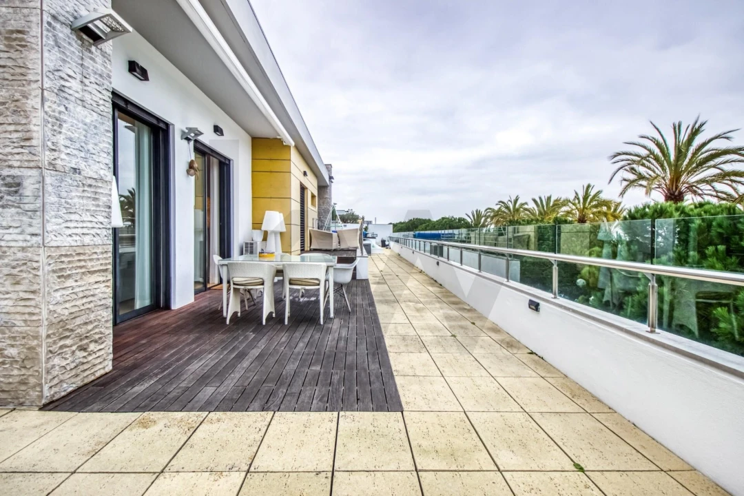 Apartamento T5 para Venda em Parque das Nações Foto 11
