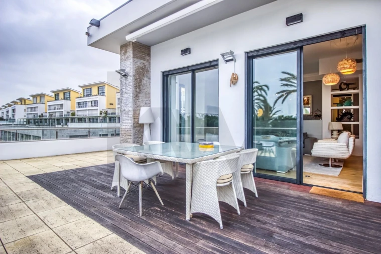 Apartamento T5 para Venda em Parque das Nações Foto 10