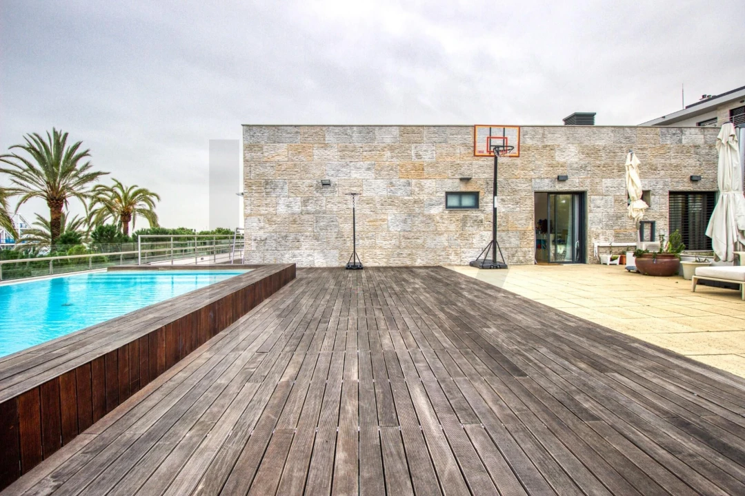 Apartamento T5 para Venda em Parque das Nações Foto 18