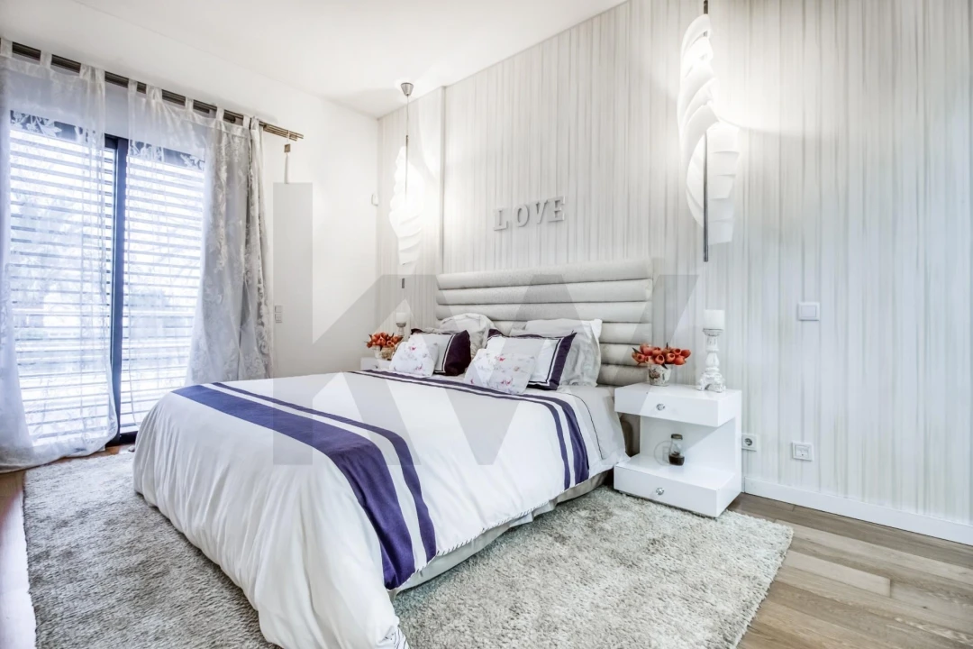 Apartamento T5 para Venda em Parque das Nações Foto 25