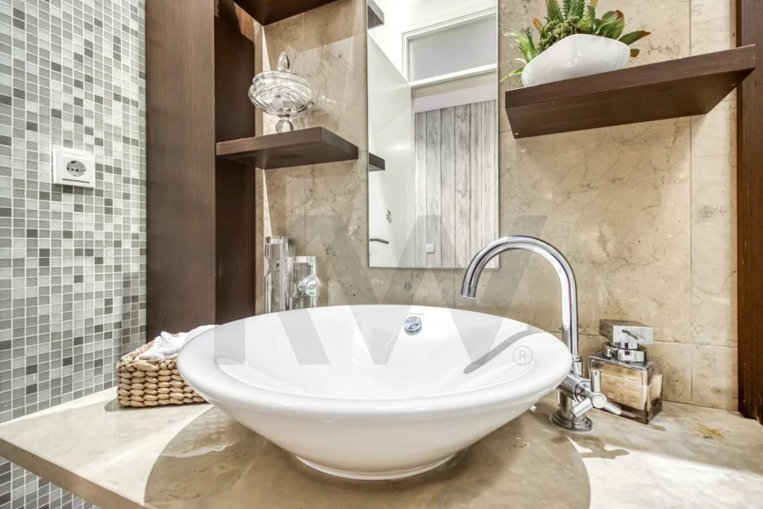 Apartamento T5 para Venda em Parque das Nações Foto 13