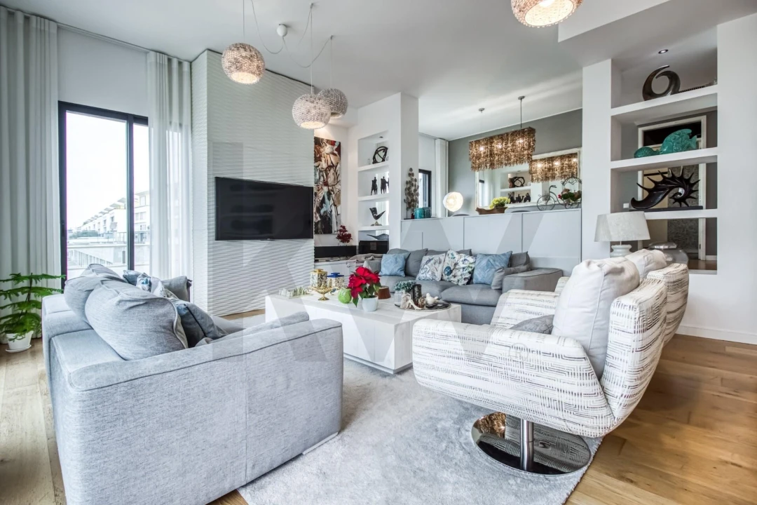 Apartamento T5 para Venda em Parque das Nações Foto 5
