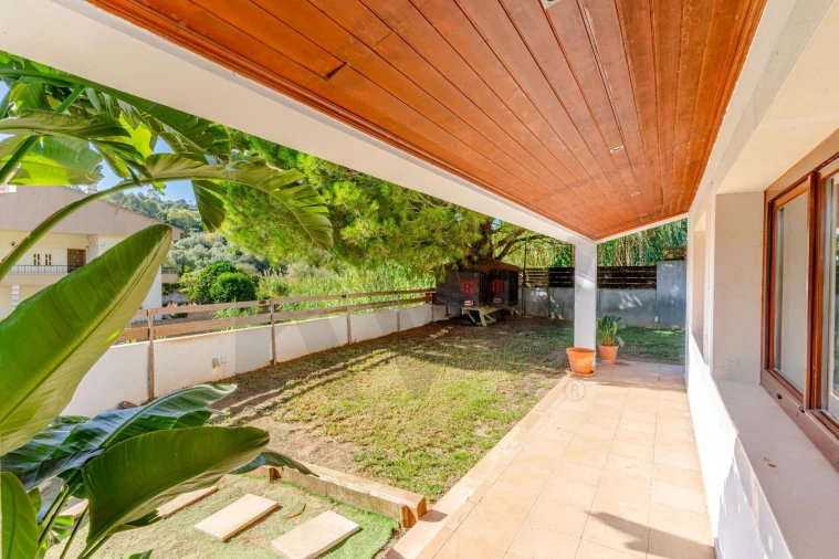 Moradia T4 para Venda em Barcarena Foto 3
