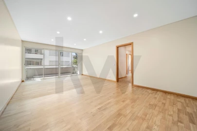 Apartamento T3 para Venda em Funchal (São Pedro)