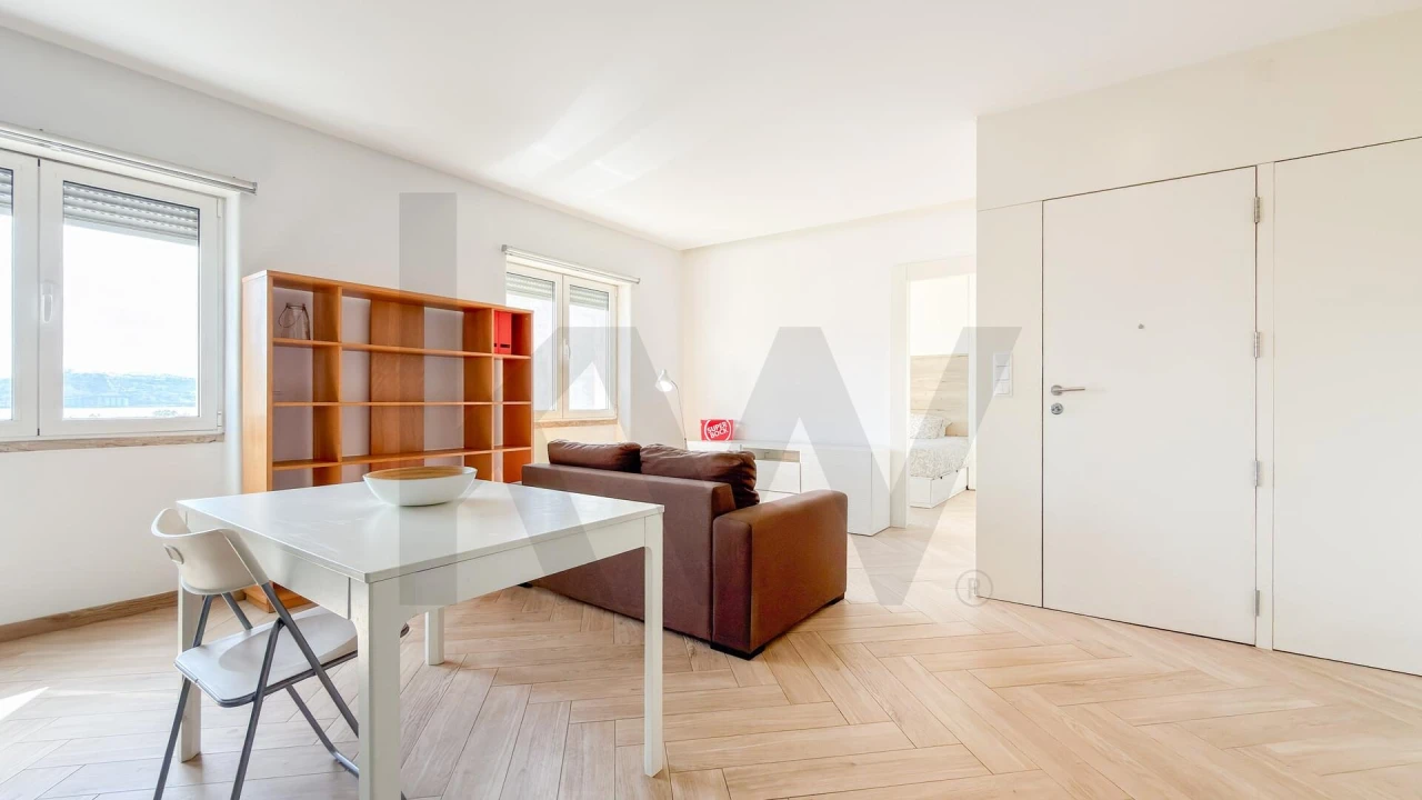 Apartamento T2 para Venda em Ajuda Foto 2
