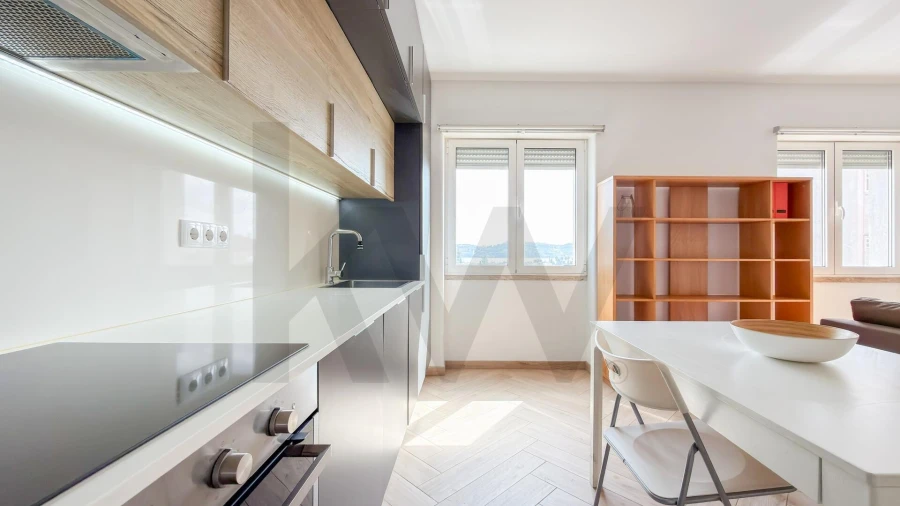 Apartamento T2 para Venda em Ajuda Foto 5