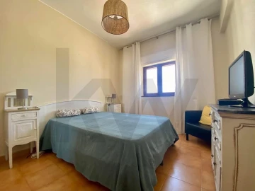 Apartamento T2 para Arrendamento em Armação de Pera