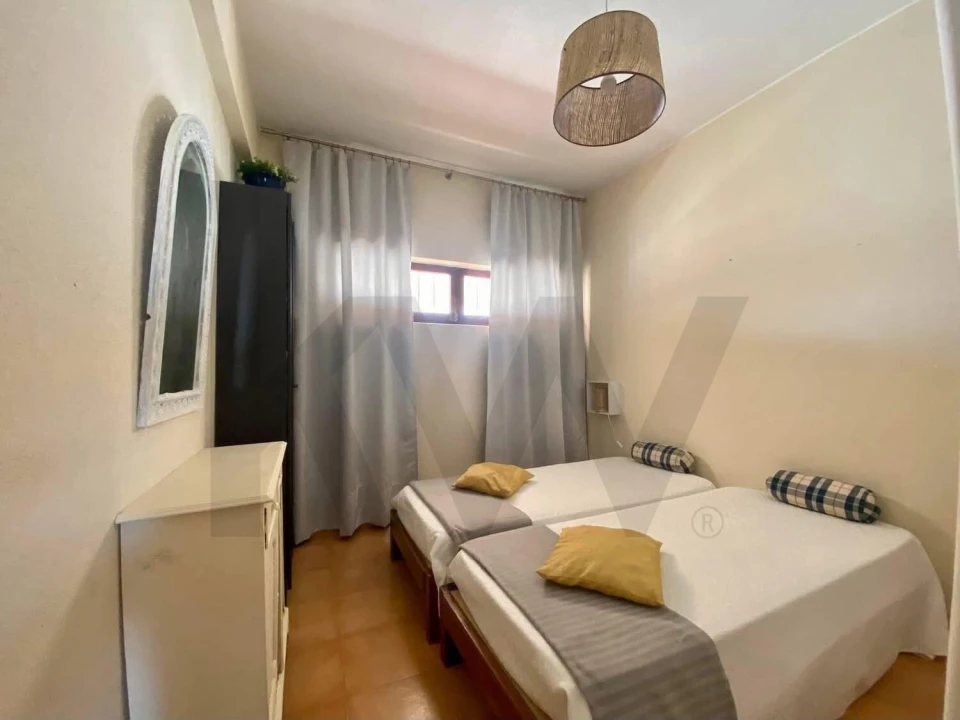 Apartamento T2 para Arrendamento em Armação de Pera Foto 12