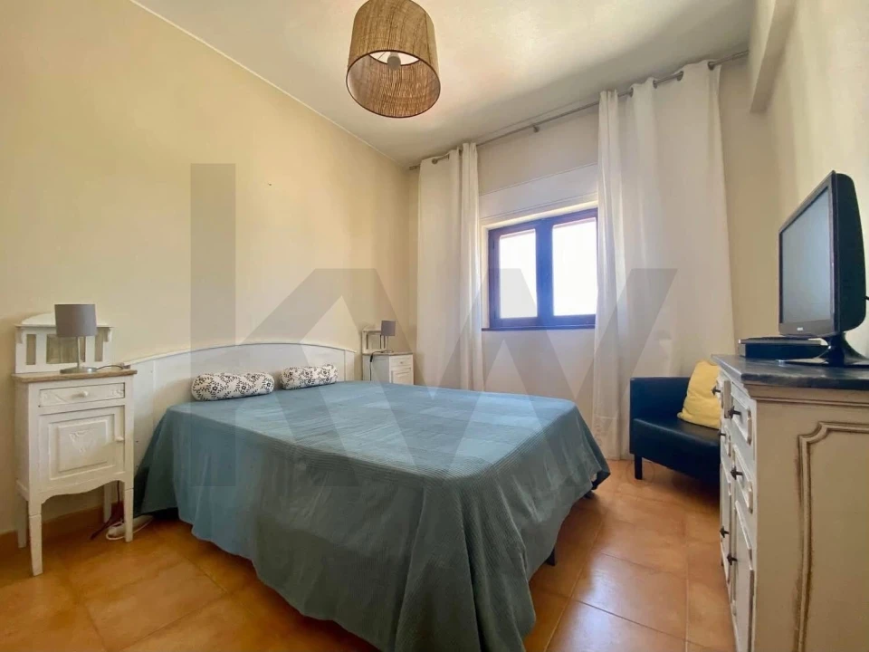 Apartamento T2 para Arrendamento em Armação de Pera Foto 9