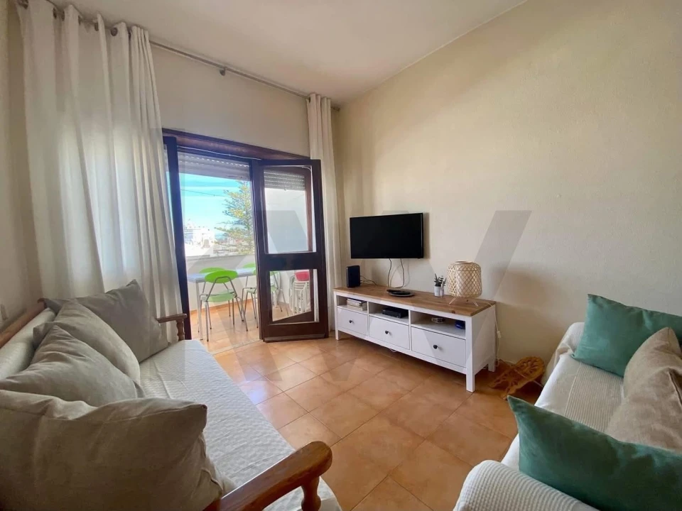 Apartamento T2 para Arrendamento em Armação de Pera Foto 8