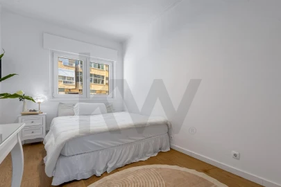 Apartamento T2 para Arrendamento em Algés, Linda-A-Velha e Cruz Quebrada-Dafundo