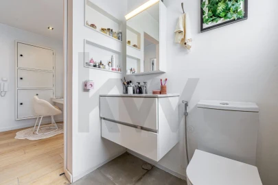 Apartamento T2 para Arrendamento em Algés, Linda-A-Velha e Cruz Quebrada-Dafundo
