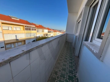 Apartamento T2 para Venda em Falagueira-Venda Nova