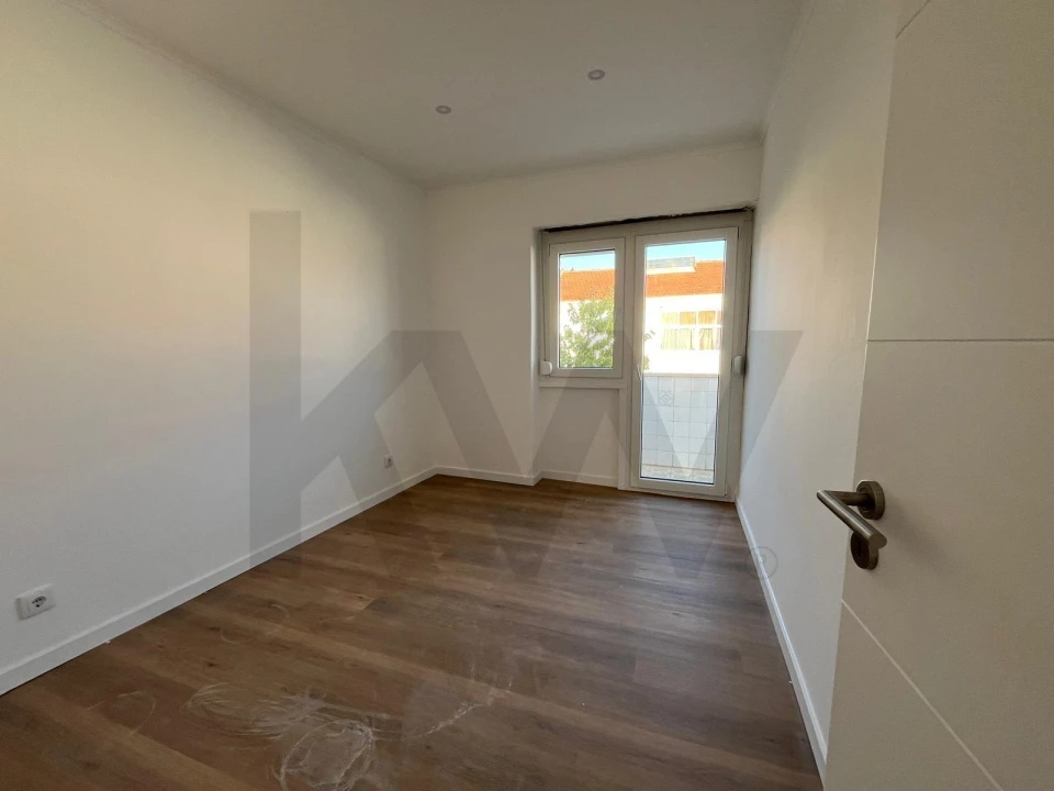 Apartamento T2 para Venda em Falagueira-Venda Nova Foto 5