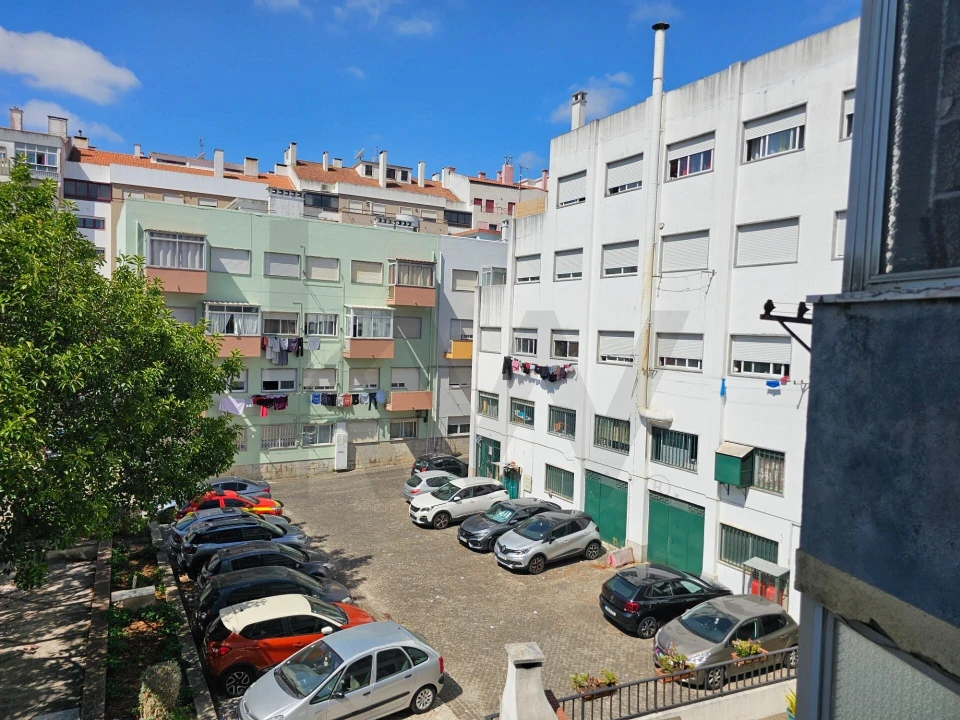 Apartamento T2 para Venda em Agualva e Mira-Sintra Foto 20