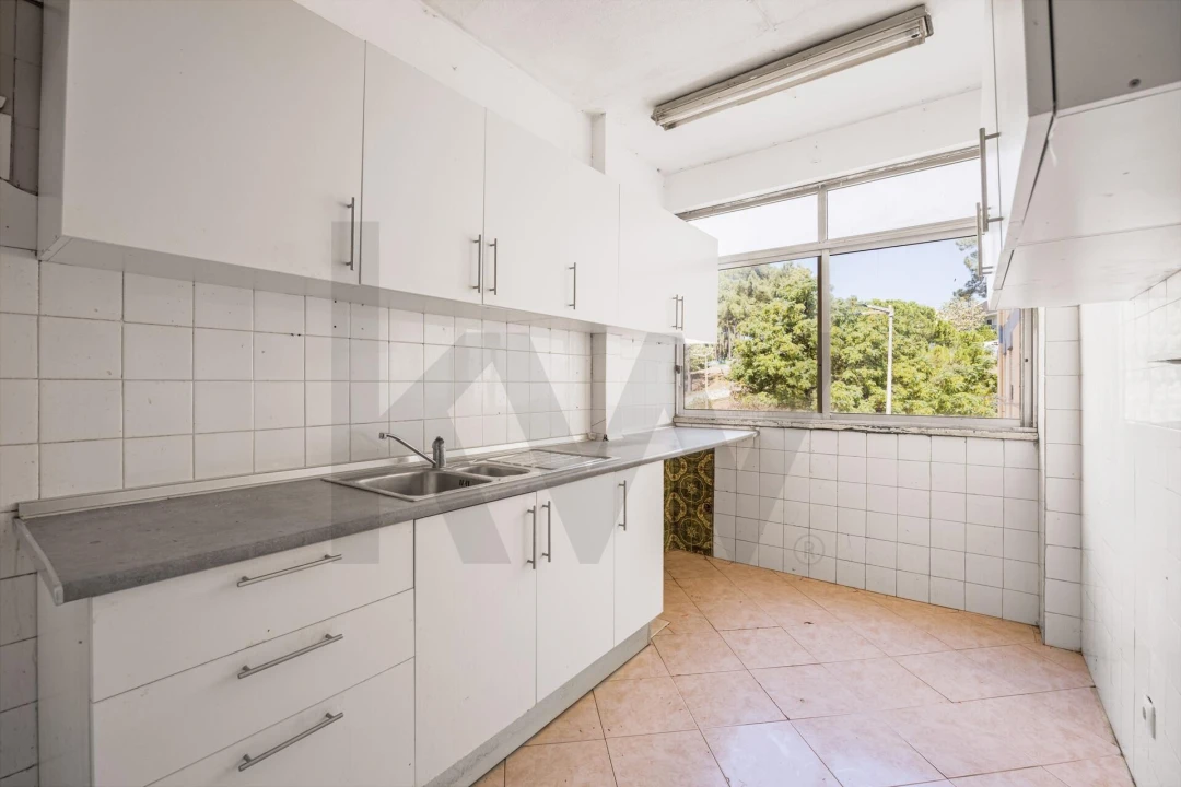 Apartamento T2 para Venda em Corroios Foto 18