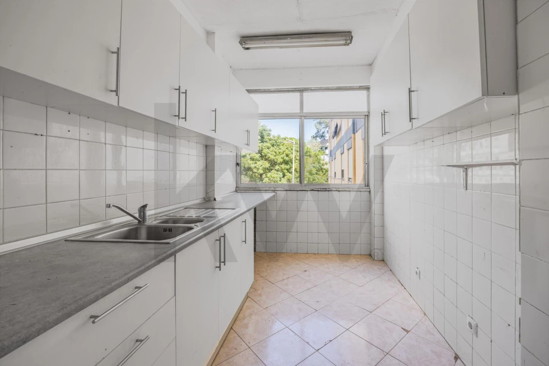 Apartamento T2 para Venda em Corroios Foto 19