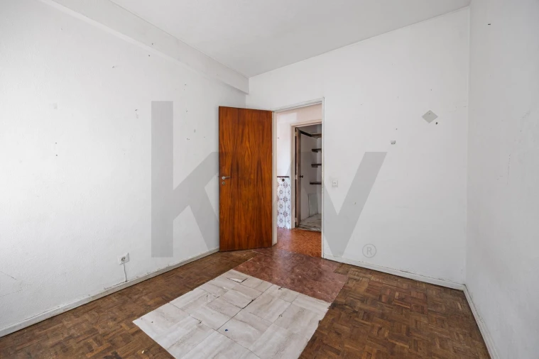 Apartamento T2 para Venda em Corroios Foto 12