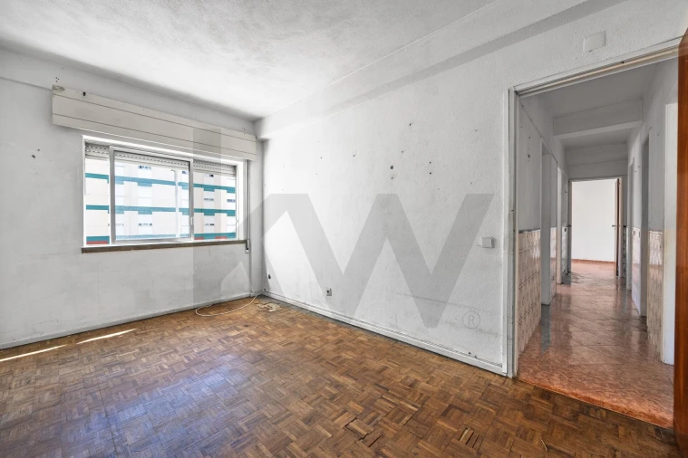 Apartamento T2 para Venda em Corroios Foto 16