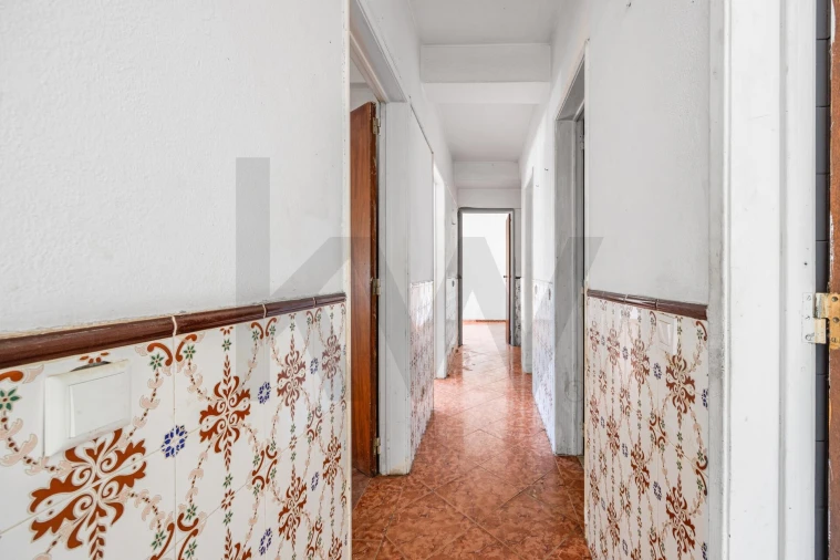 Apartamento T2 para Venda em Corroios Foto 9