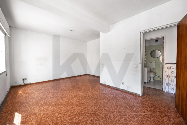 Apartamento T2 para Venda em Corroios Foto 7